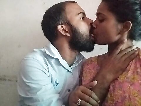 Desi Couple Fuck-fest Scandal, Sucking