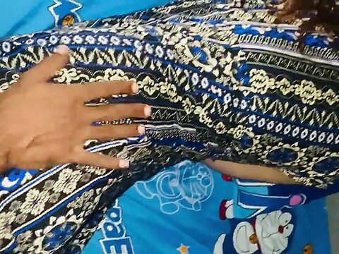 Viral vid of an auntie-in-law cuckold on