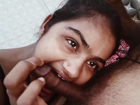 Desi hotty enjoys to love blowages.