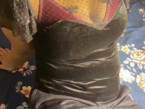 This stellar Desi Indian honey enjoys to